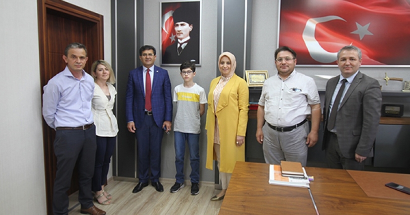 Durmuş, LGS Şampiyonlarını Ödüllendirdi — haber görseli