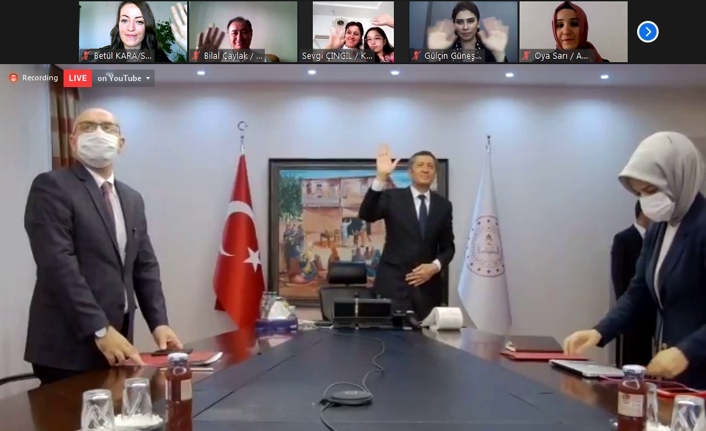 Sakaryalı Öğretmenler Bakan Selçuk’la Video Konferansa katıldılar — haber görseli