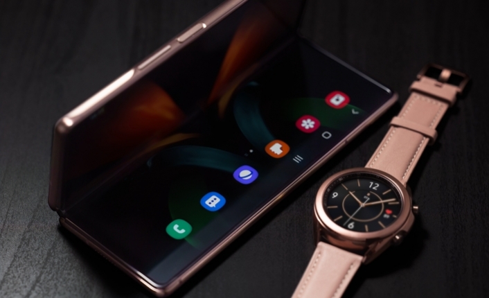 Galaxy Z Fold2 ön siparişleri, Galaxy Buds Live hediye fırsatıyla devam ediyor! — haber görseli