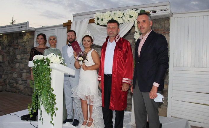 Mihriban &amp; Hakan Kale çifti hayallerine kavuştu — haber görseli