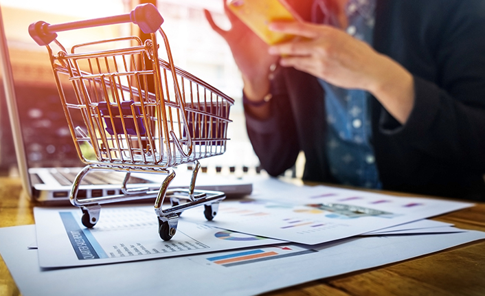 Efsane Cuma günlerinde Türkiye, online alışveriş rekoru kırdı — haber görseli