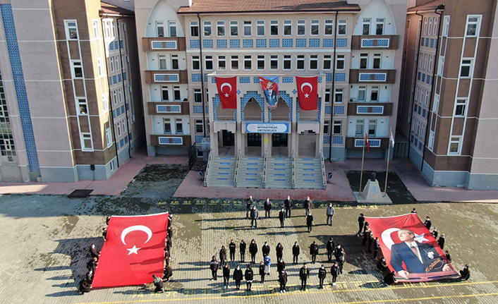 Mithatpaşa Ortaokulu Ailesinden Atatürk için Özel Anma Programı — haber görseli