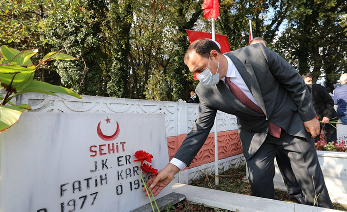 Şehit Kaymakam Safitürk Kabri Başında Anıldı — haber görseli