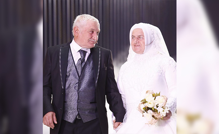 64 Yaşındaki Kadriye Teyze İlk Kez Gelinlik Giydi — haber görseli