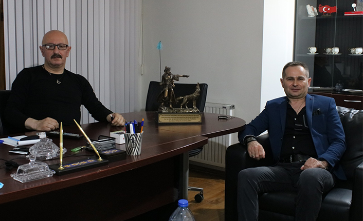 Dünya genelinde hayranları bulunan Akif Yener den Ankara çıkarması — haber görseli