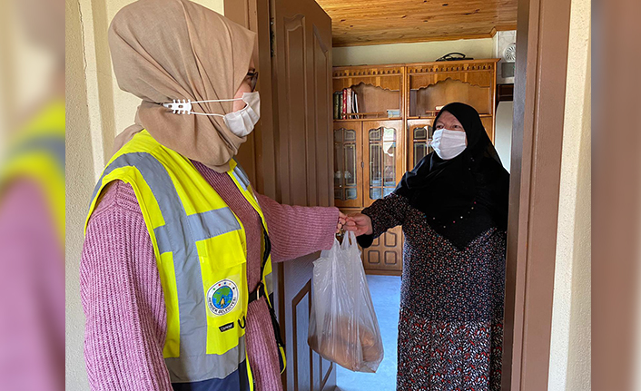 Hendek Belediyesi Yaşlıların Yardımına Koştu — haber görseli