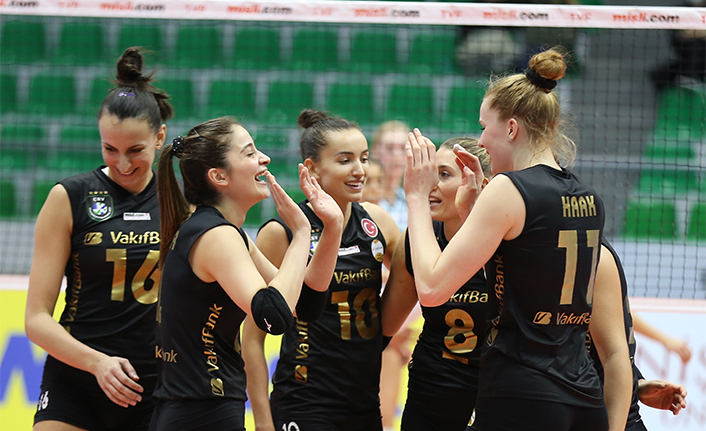 VakıfBank ligdeki liderliğini sürdürüyor — haber görseli