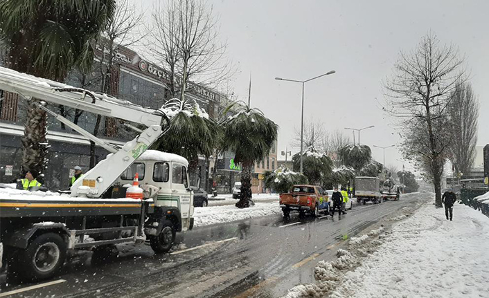 Büyükşehir karla mücadeleyi sürdürüyor — haber görseli