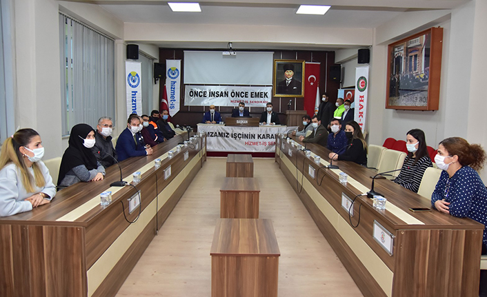 Karasu Belediyesinde Toplu İş Sözleşmesi İçin İmzalar Atıldı — haber görseli