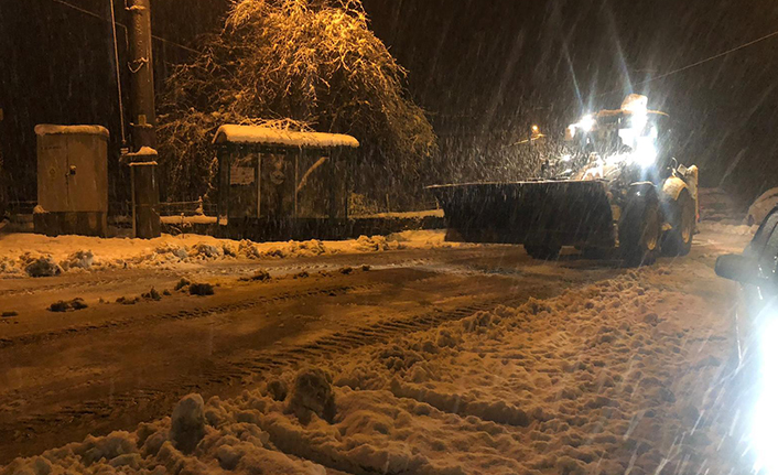 Arifiye’de Ekiplerin Kar Mesaisi Devam Ediyor — haber görseli