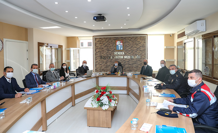 COVID-19 İle Mücadele Toplantısı Bugün Hendek İlçesinde Gerçekleştirildi — haber görseli