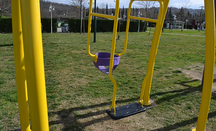 Sapanca’nın Parklarına Anne-Bebek Salıncağı — haber görseli