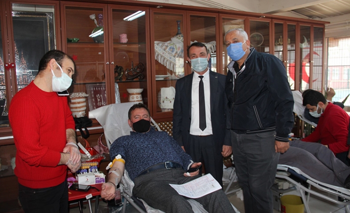 Başkan Gündoğdu Kan bağışı kampanyasına destek verdi — haber görseli