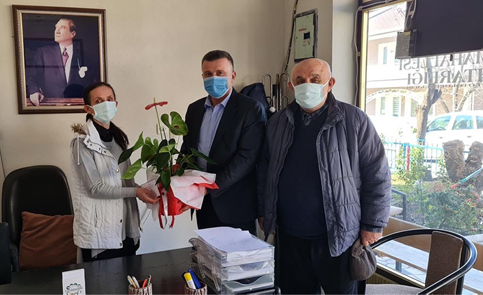 Başkan Özen, Kadın Muhtarın Kadınlar Gününü Kutladı — haber görseli
