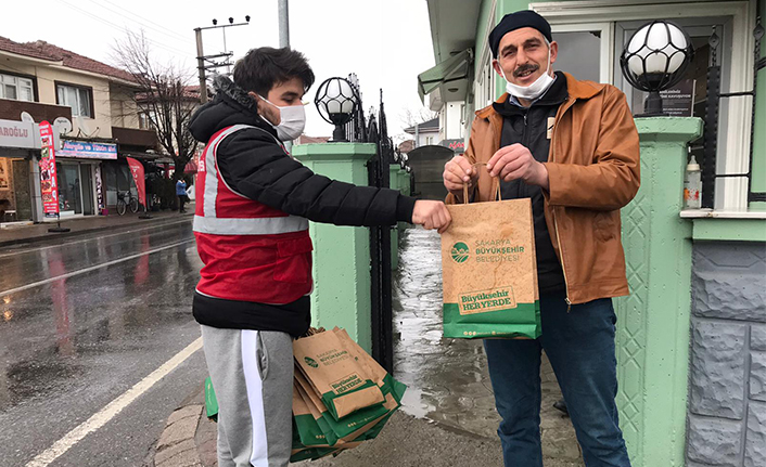 Maske kullanımı salgının bulaşma riskini azaltıyor — haber görseli