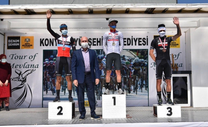 26. Mevlana Turu’nda Büyükşehirli sporcular podyuma çıktı — haber görseli