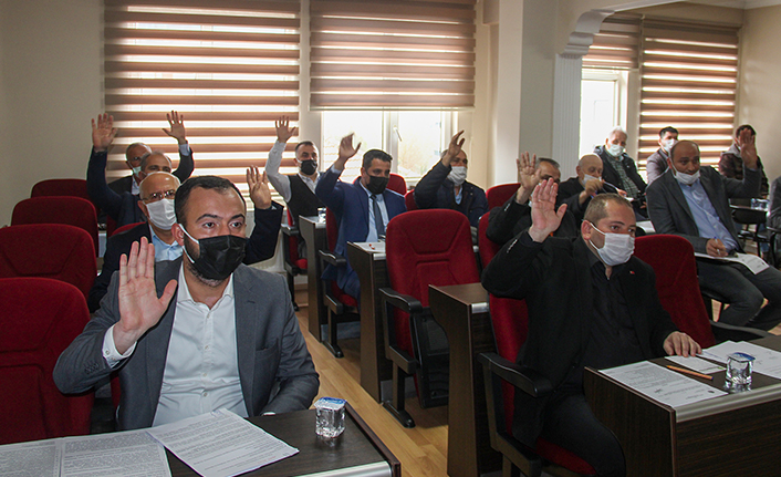 Başkan Gündoğdu ve meclis üyeleri darbe çağrışımlı bildiriye sert tepki gösterdi — haber görseli