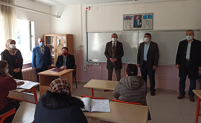Fatih İmam Hatip Ortaokulu Öğretmenlerinden Örnek Davranış — haber görseli