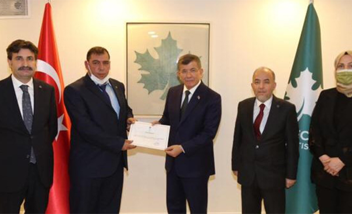 Gelecek Partisi’nde 3 yeni ilçe başkanı istifasını verdi — haber görseli