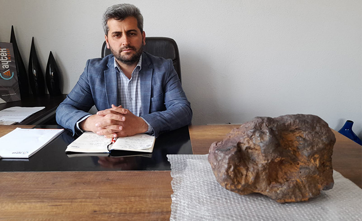 Hobi İçin Çıktığı Doğa Yürüyüşünde Göktaşı Buldu — haber görseli