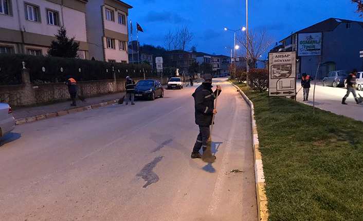Karasu’da Dip Köşe Temizlik Hizmeti Devam Ediyor — haber görseli
