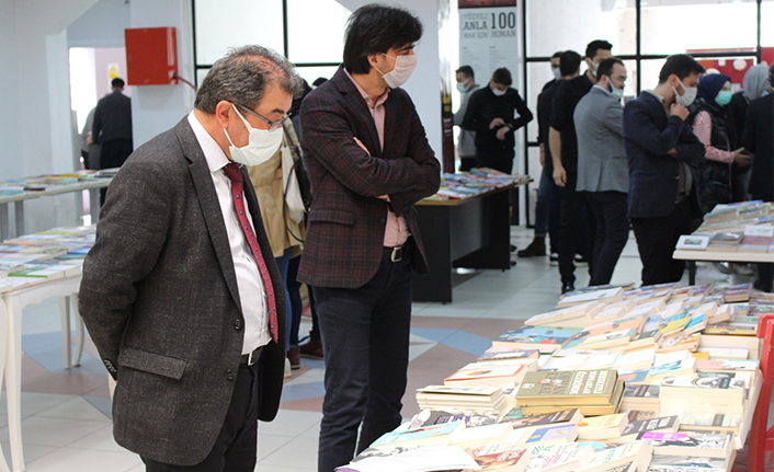 Kitap Severelere Ziyafet Tadında Davet — haber görseli