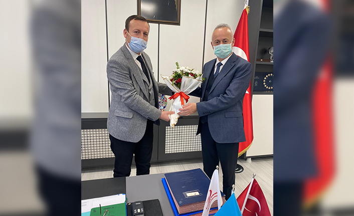 Öz Sağlık-Sen’den Doç. Dr. Aziz ÖĞÜTLÜ’ye ziyaret — haber görseli