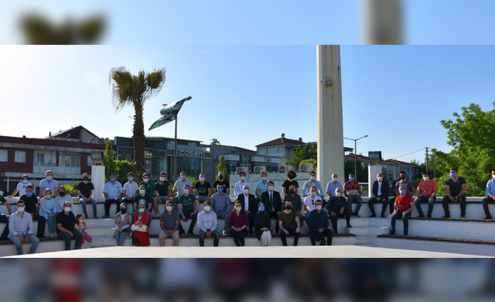 Başkan Kılıç Gençlerin Hediyelerini Takdim Etti — haber görseli