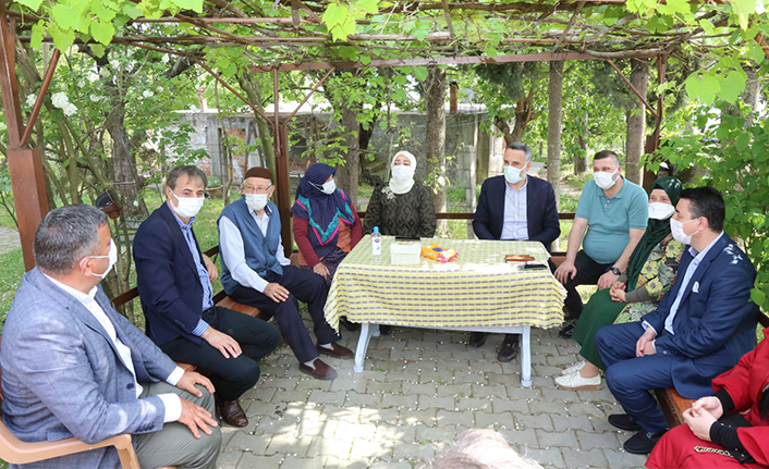 Şehit Aileleriyle Bayramlaştılar — haber görseli