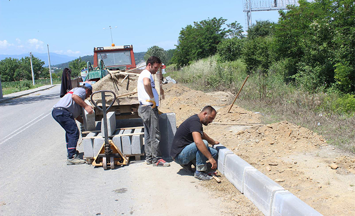 Arifiye Belediyesinin Kaldırım Çalışmaları Tüm Hızıyla Sürüyor — haber görseli