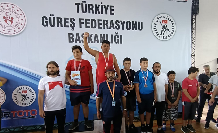 Hendek Belediyesi Güreş Takımından Büyük Başarı — haber görseli