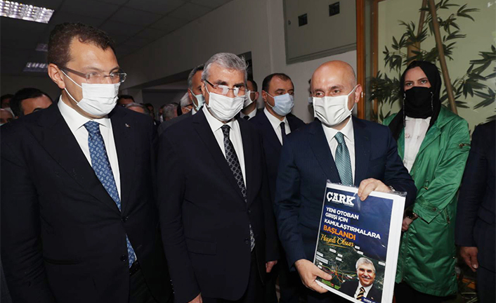 Sakarya ulaşımına çağ atlatacak  raylı sistemi hayata geçireceğiz — haber görseli