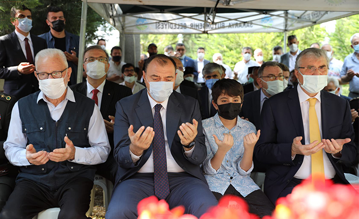 15 Temmuz Şehidimiz Serdar Gökbayrak Kabri Başında Dualarla Anıldı — haber görseli