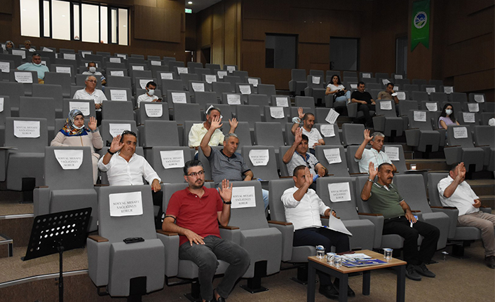 Başkan Sarı, Meclis Üyelerine Fidan Hediye Etti — haber görseli