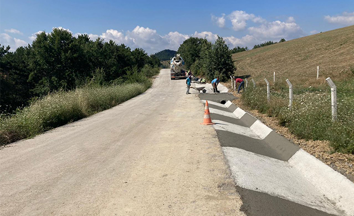 Büyükşehir V Kanal imalatı ile yol güvenliğini artırıyor — haber görseli