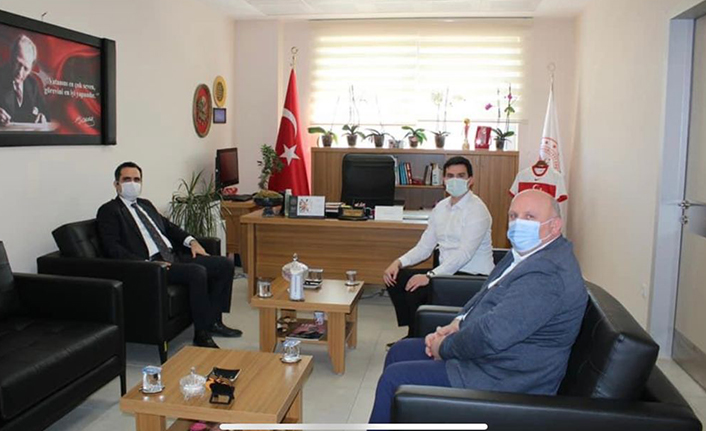 Hastane personeline takdir belgesi verildi — haber görseli