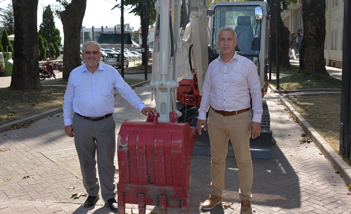 Hendek Belediyesi Mini Paletli Ekskavatör Satın Aldı — haber görseli
