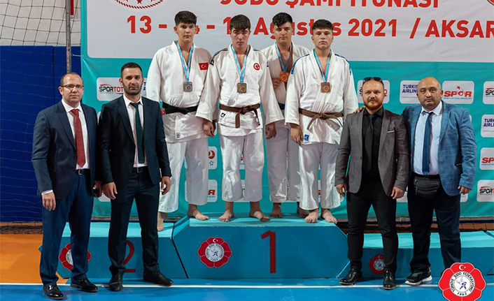 Judocu Sporcular Madalyalarla döndü — haber görseli