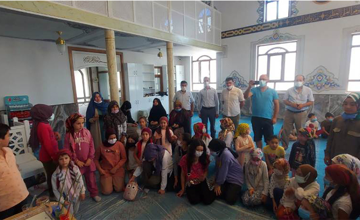 Öğrencilerden Ebru Sanatına Yoğun İlgi — haber görseli