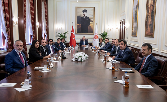 Sakarya Barosu’ndan Bakan Gül’e ziyaret — haber görseli