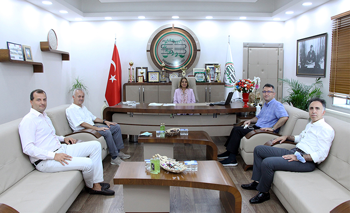Toplum sağlığı için tereddüt etmeden aşı olunmalı — haber görseli