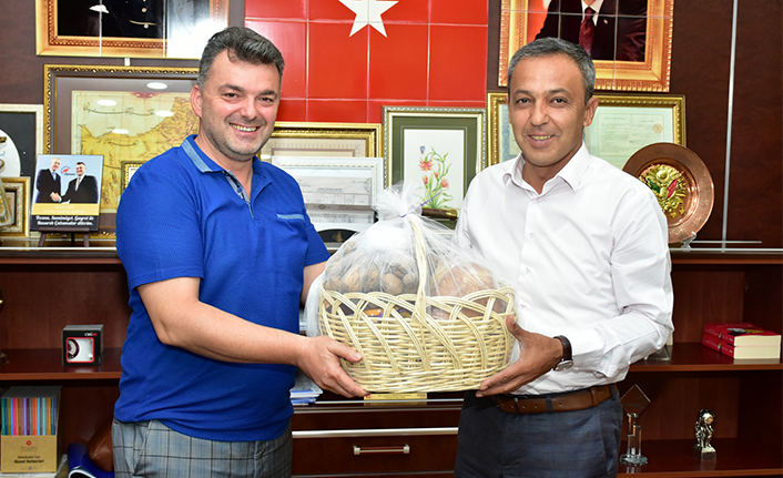 “Yenipazar Belediye Başkanından, Başkan İshak Sarı’ya Ziyaret” — haber görseli