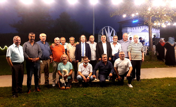 Arifiye Öğretmen Lisesi Mezunlarını Buluşturan Düğün — haber görseli