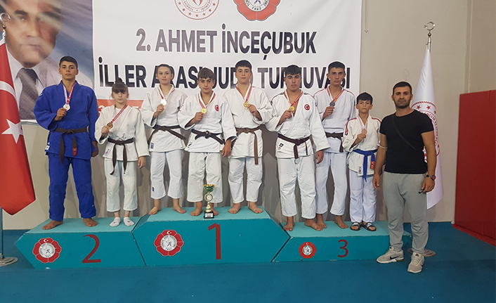 Judocular Sakaryayı gururlandırdı — haber görseli