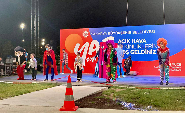 Minik izleyiciler Karagöz’ü çok sevdi — haber görseli