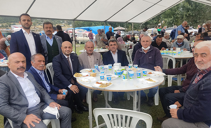 Selçuk Kılıçarslan Taraklı’da ziyaretlerde bulundu — haber görseli
