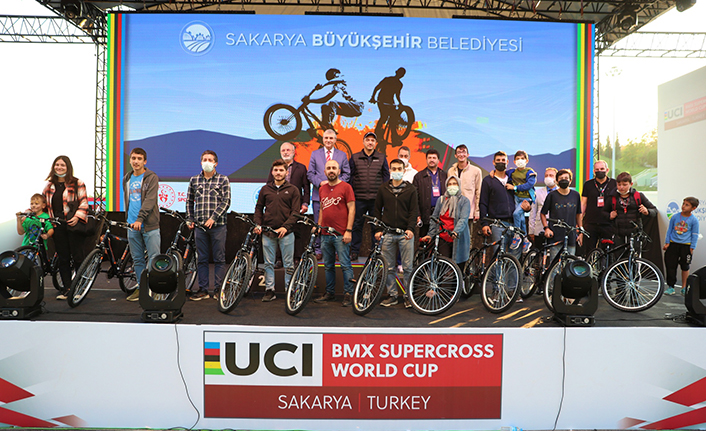 Ayçiçeği’nde başlayan BMX Dünya Kupası 5. tur yarışları nefes kesti — haber görseli