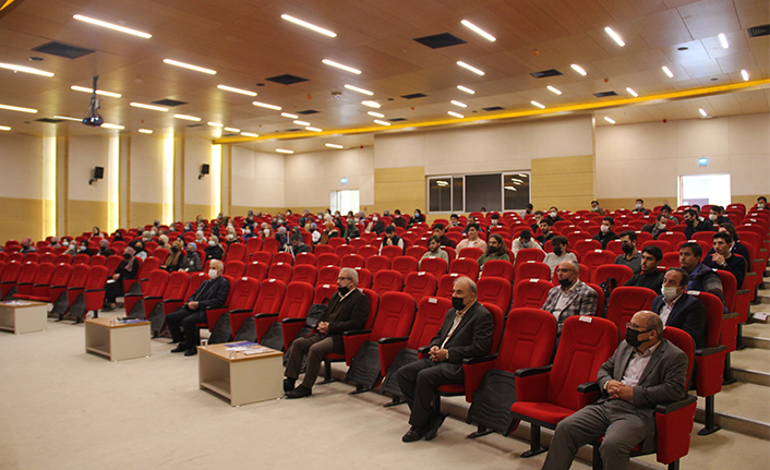 İlahiyat Fakültesi’nde “Hz. Muhammed’in (s.a.) Peygamberliği” Konuşuldu — haber görseli