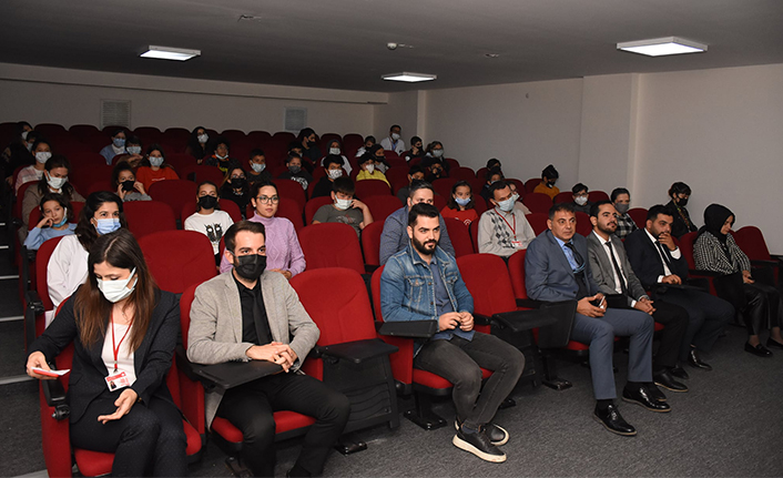 İshak Sarı, Kariyer günleri programında Öğrencilerle bir araya geldi — haber görseli