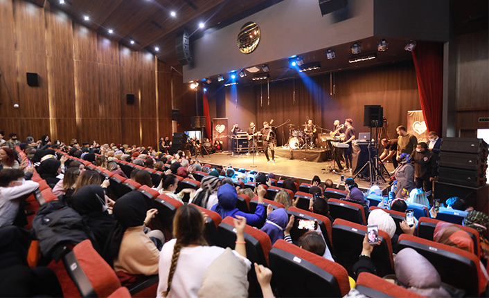 Ekin Uzunlar Rüzgârı Esti — haber görseli